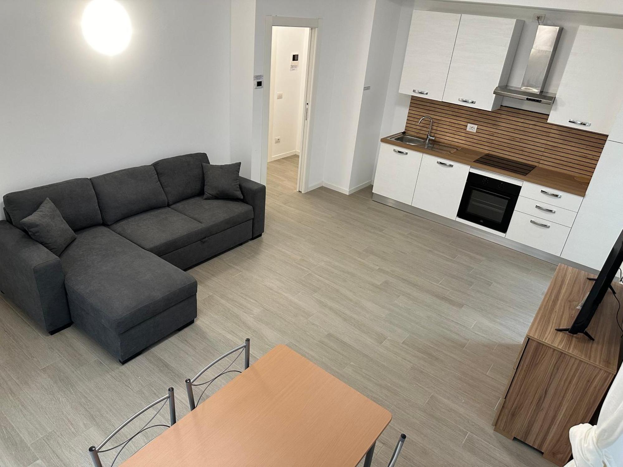 Casa Ideale Tim Appartmanti Moderni Vicina Al Centro Lecco Exterior foto
