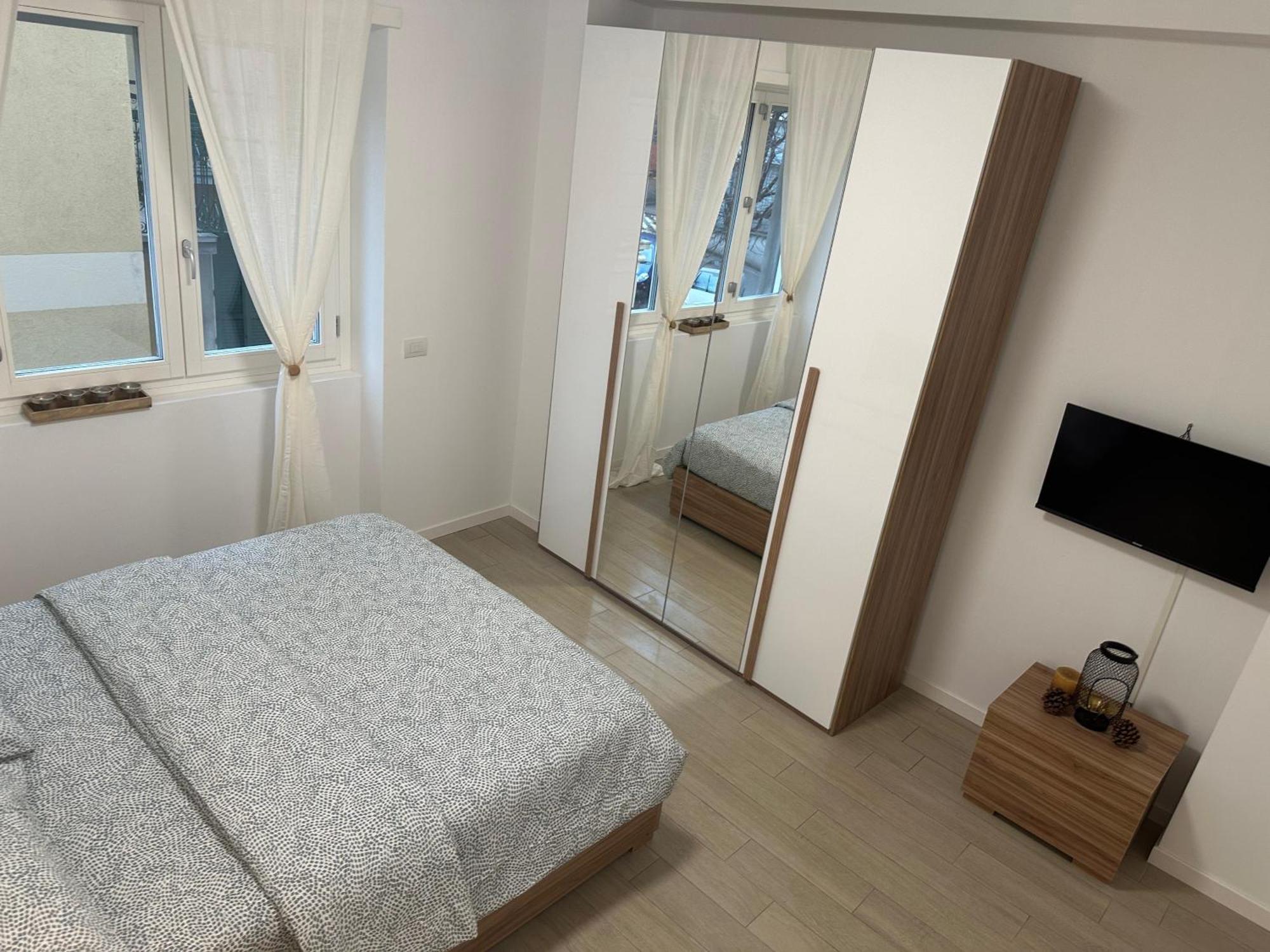 Casa Ideale Tim Appartmanti Moderni Vicina Al Centro Lecco Exterior foto