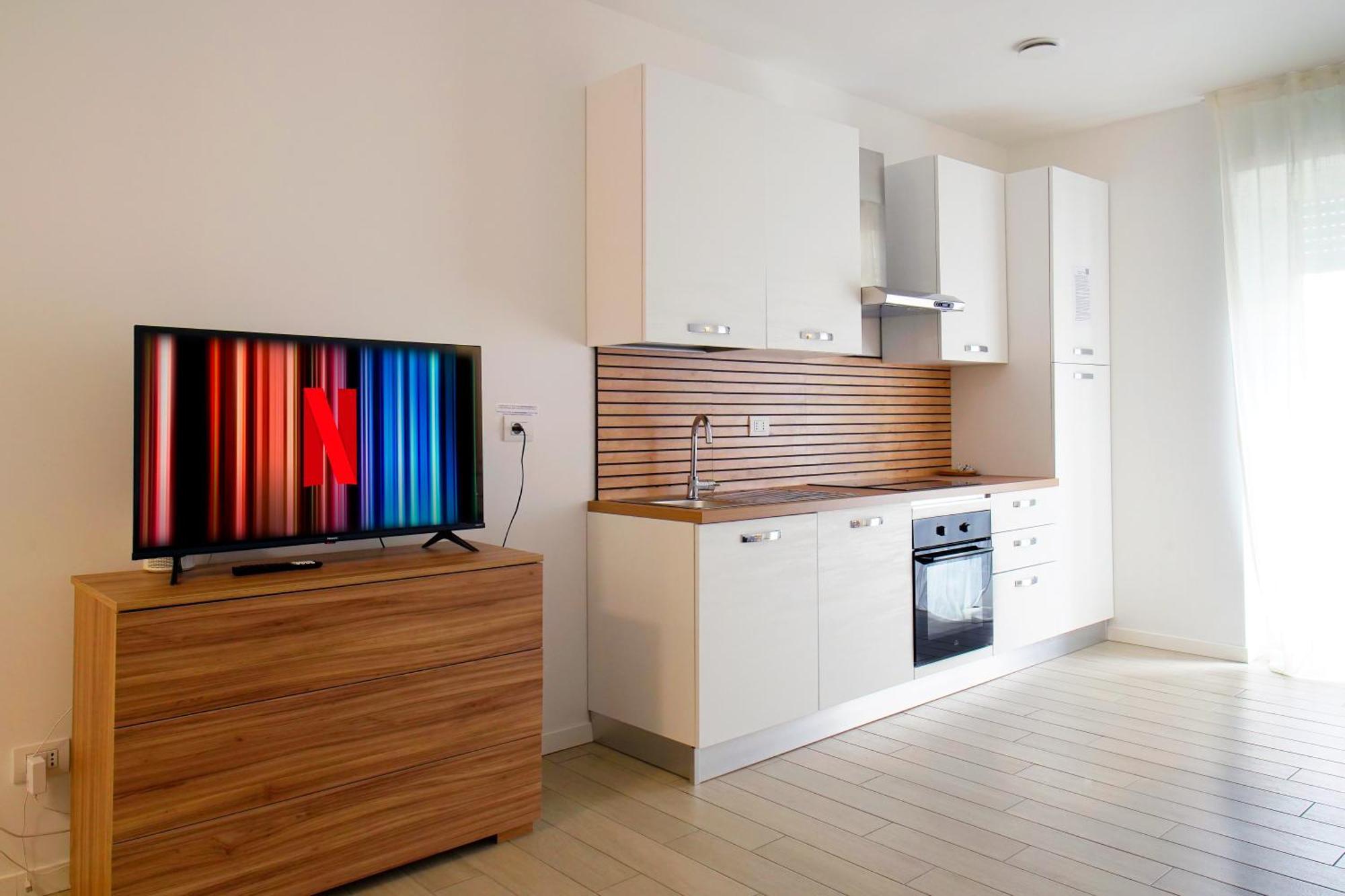 Casa Ideale Tim Appartmanti Moderni Vicina Al Centro Lecco Exterior foto