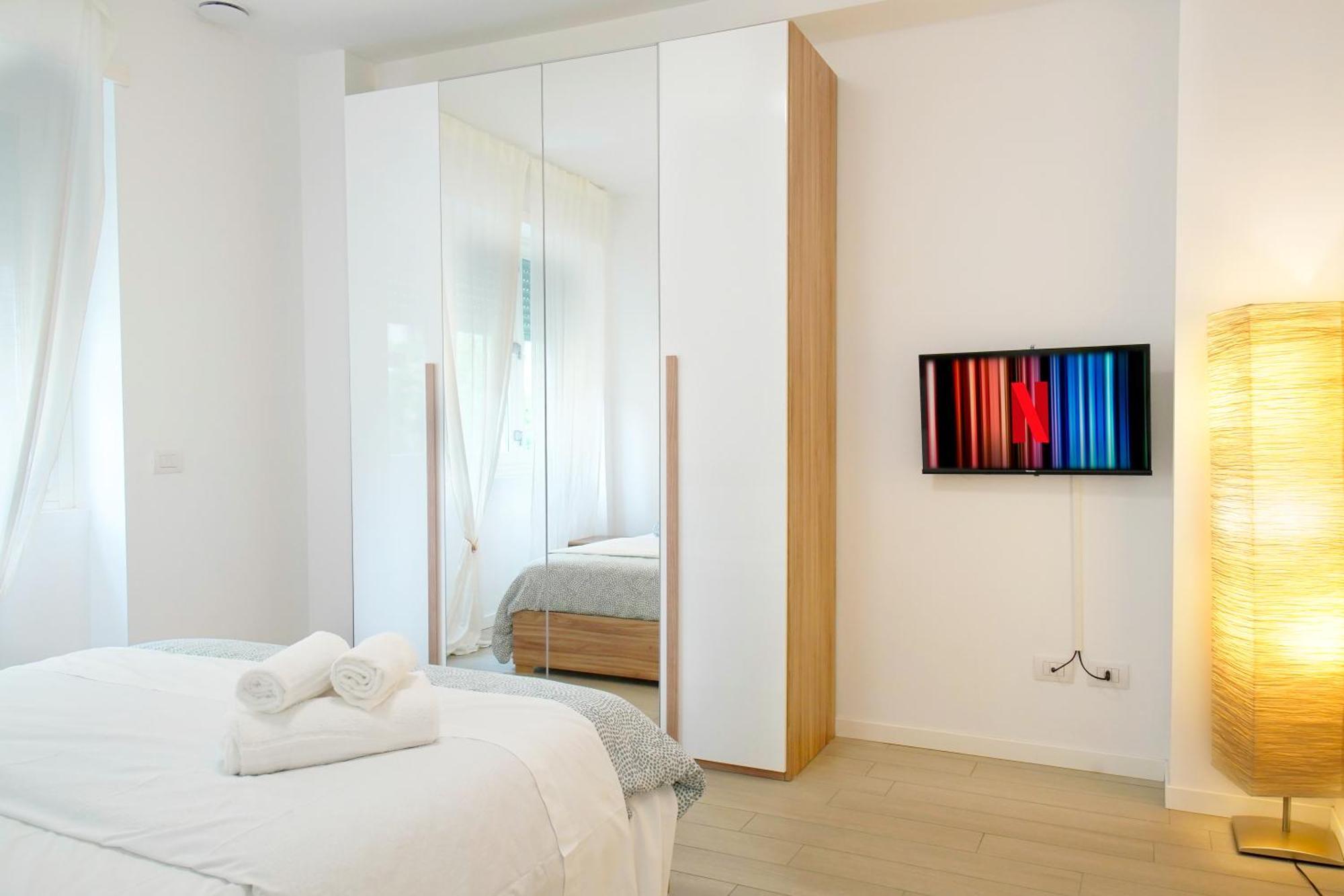 Casa Ideale Tim Appartmanti Moderni Vicina Al Centro Lecco Exterior foto