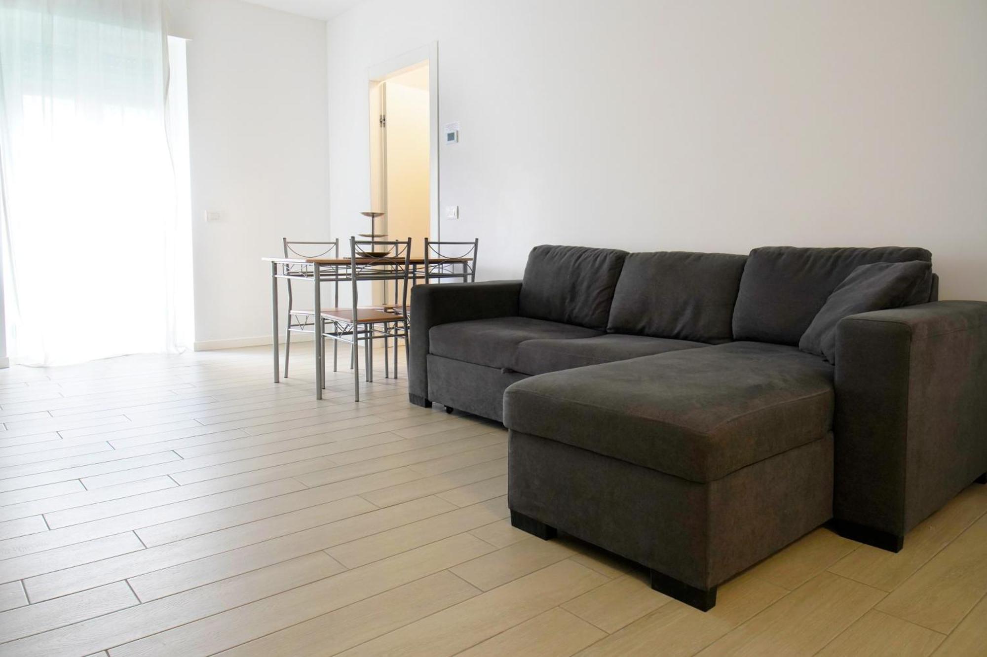 Casa Ideale Tim Appartmanti Moderni Vicina Al Centro Lecco Exterior foto